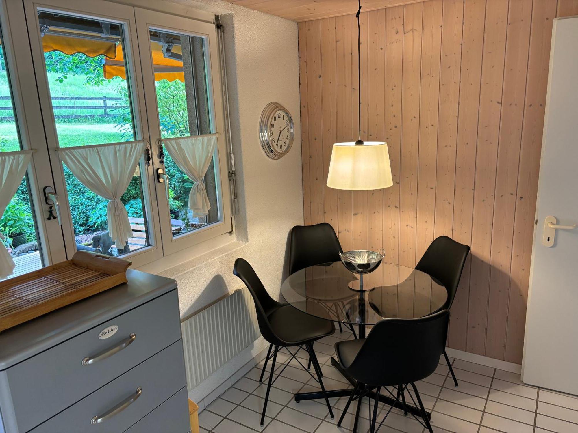Lake Park Apartment Интерлакен Экстерьер фото