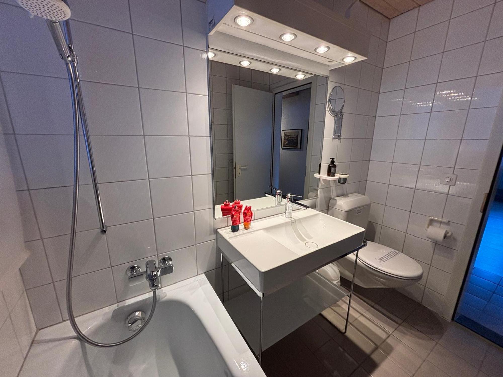 Lake Park Apartment Интерлакен Экстерьер фото
